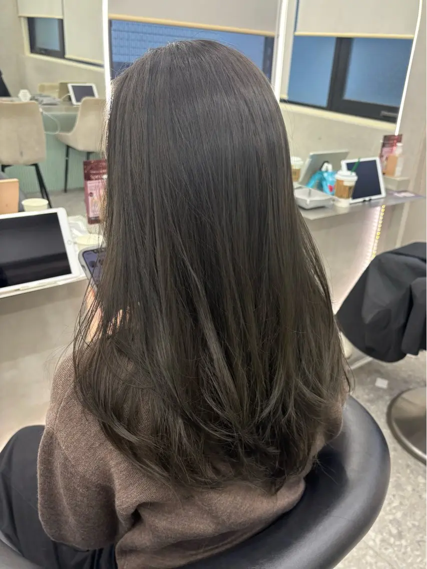 セミロング カラー ヘアアレンジ ヘアカラー トリートメント fumika🎀 ベージュのヘアスタイル