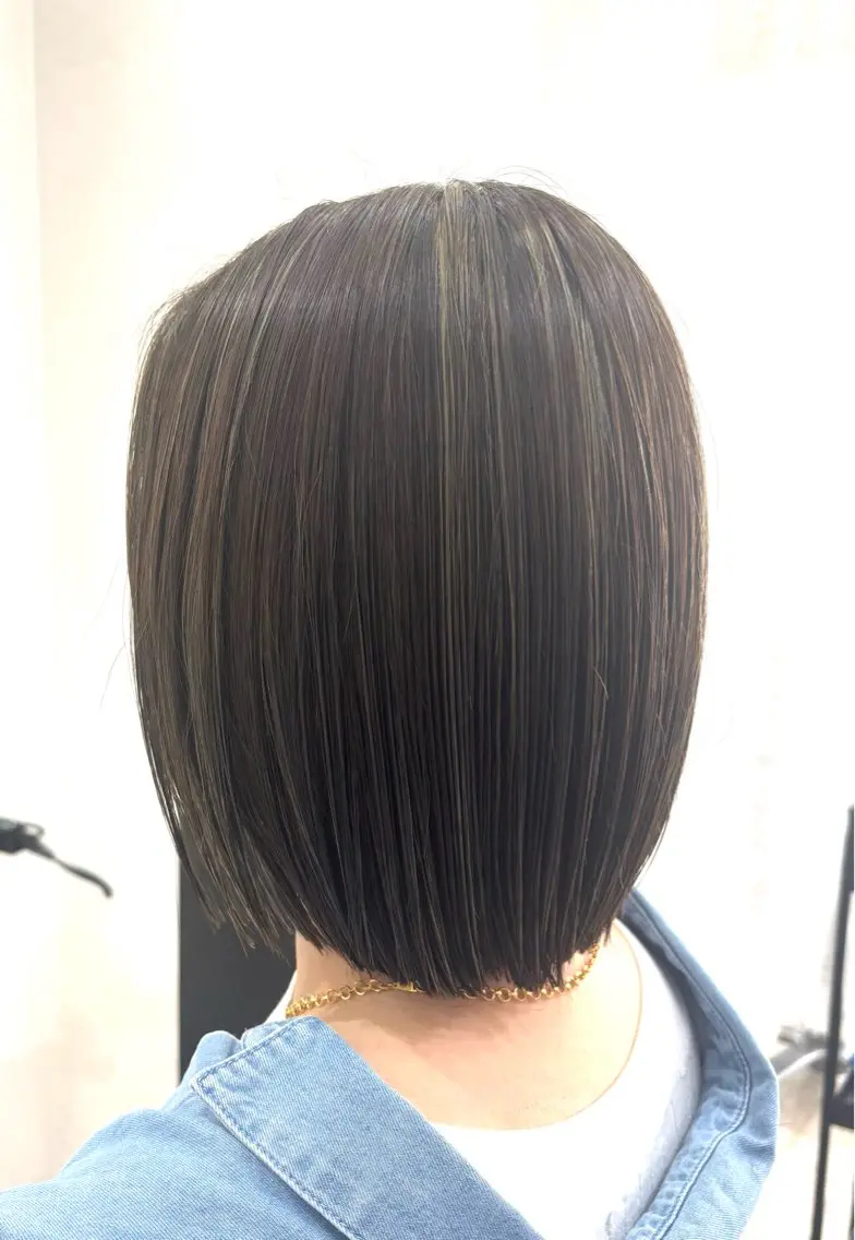 ショート カラー 切りっぱなしボブ ボブ 中村 よしひでのヘアスタイル