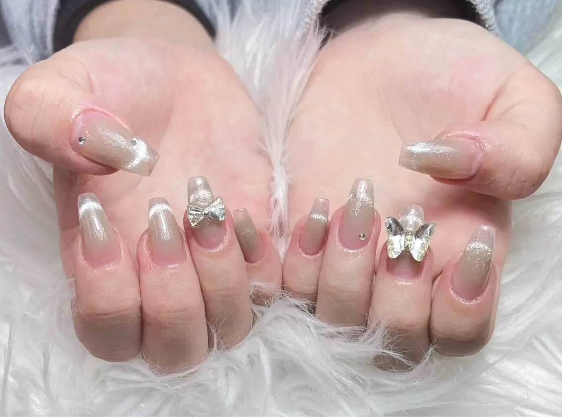 ネイル 韓国ネイル 水色 ロングネイル マグネットネイル ニュアンスネイル ハンドネイル ハンドケア NailDemure 【銀座店】のネイルデザイン