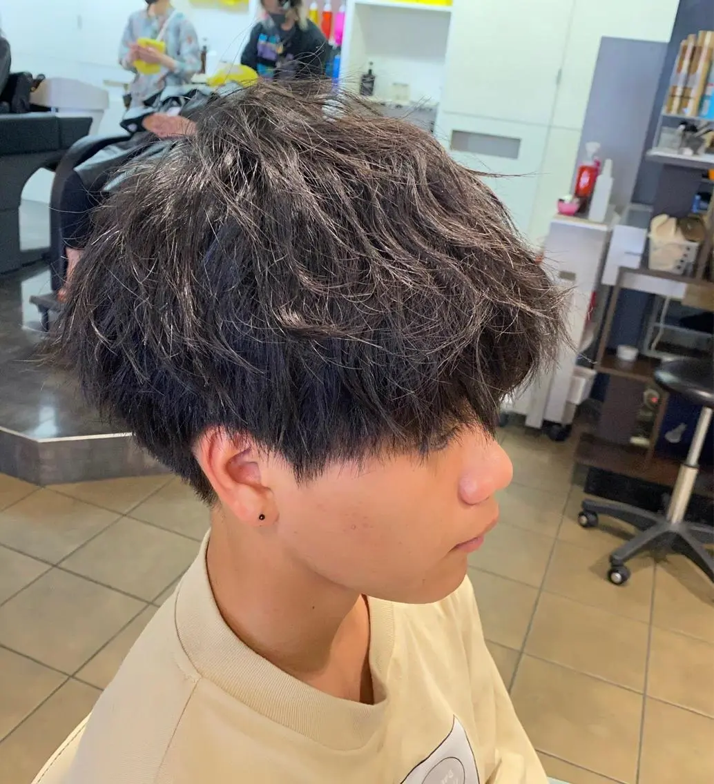メンズ マッシュ メンズ レイヤー ウルフ 弓木啓輔のヘアスタイル