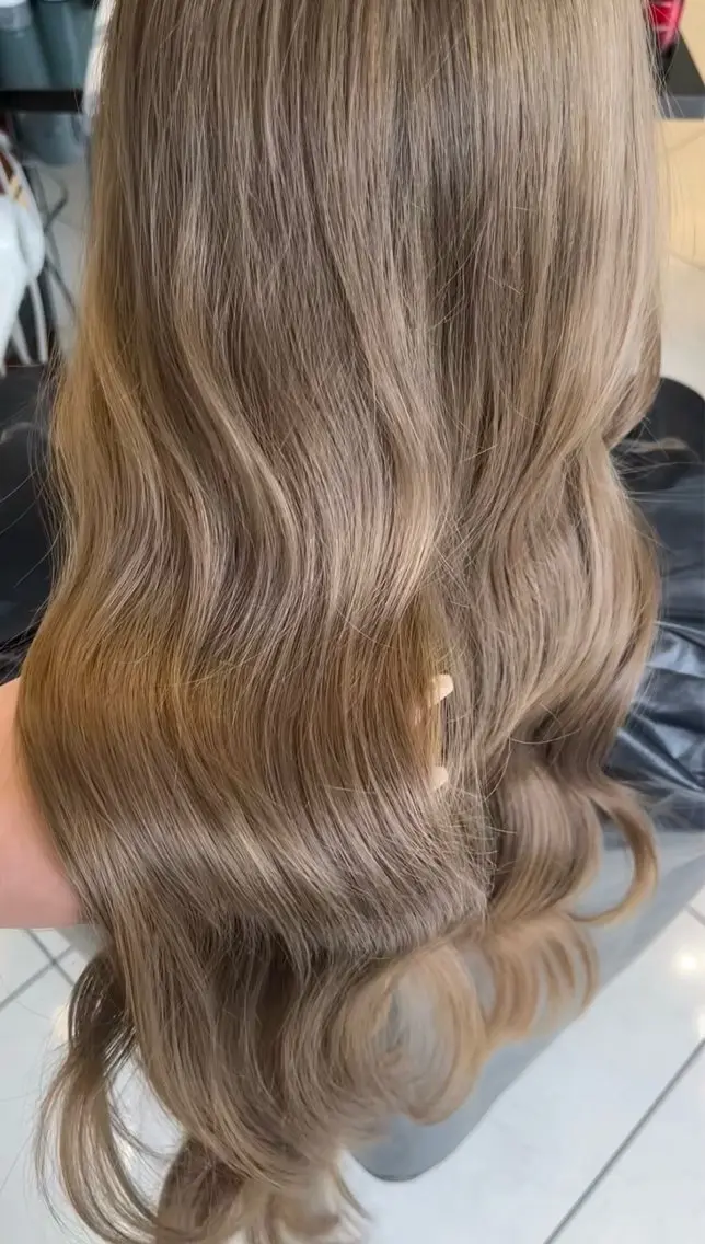 ロング カラー ヘアカラー トリートメント 華 ♡のヘアスタイル