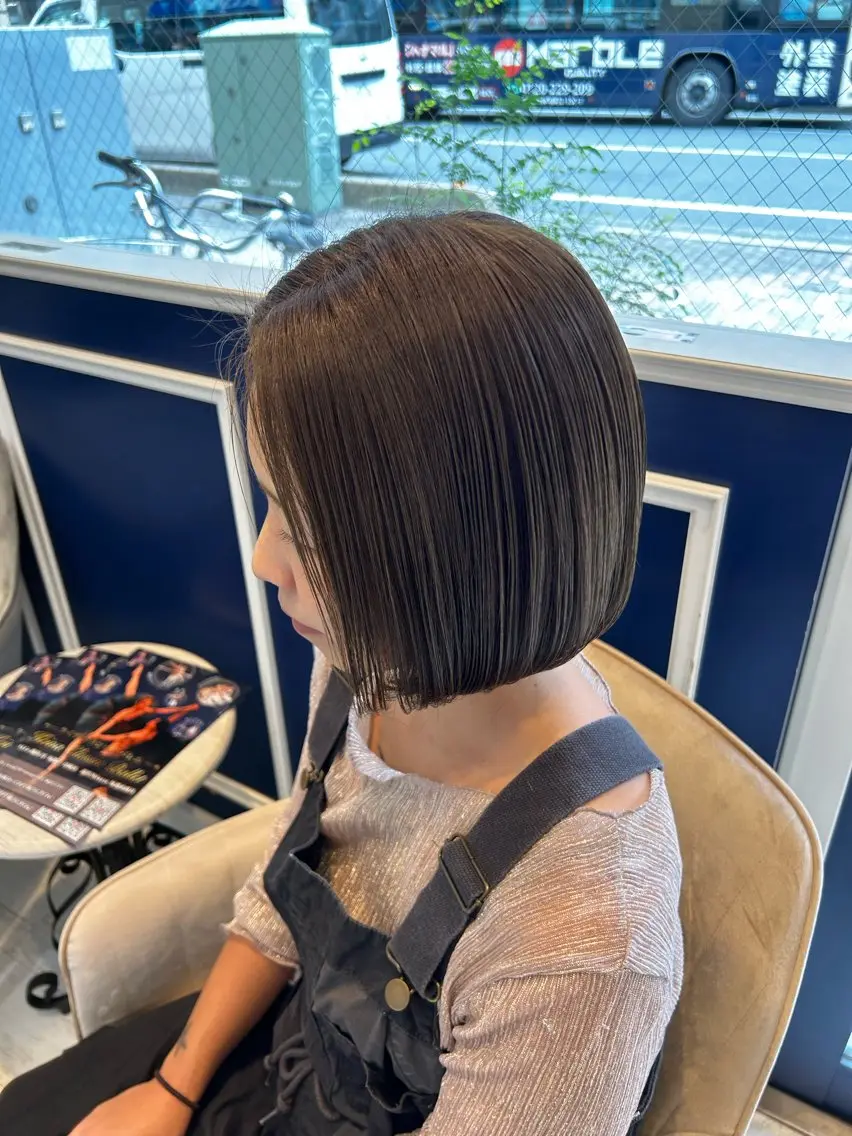 ショート ボブ ヘアカラー トリートメント 大槻 ハルカのヘアスタイル