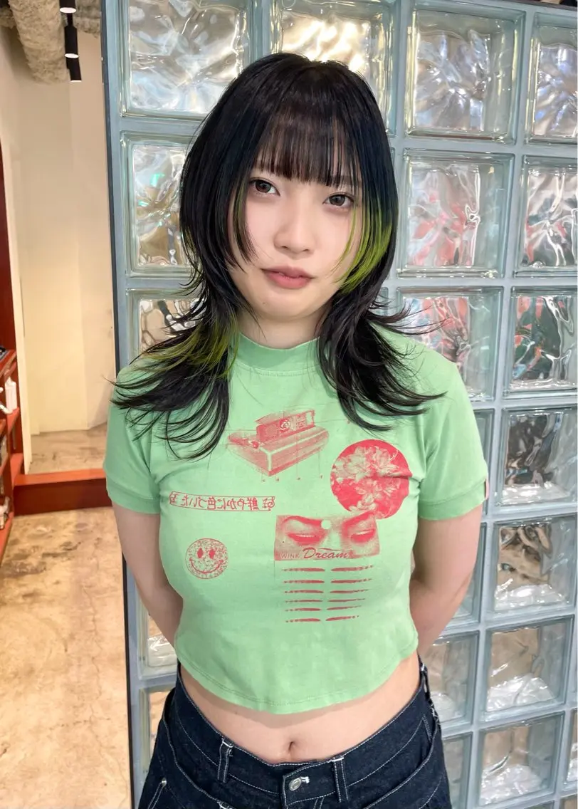 ロング カラー デザインカット ロング ウルフカット カット ヘアカラー トリートメント さと ちはるのヘアスタイル