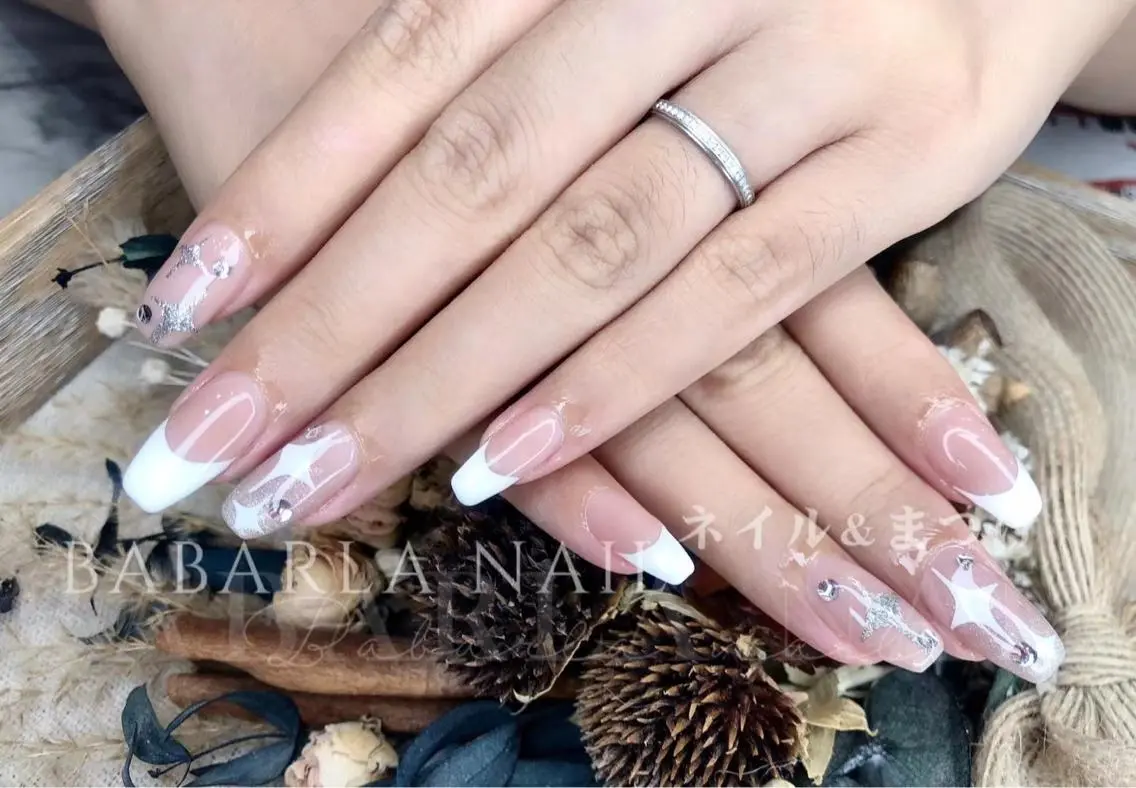 ネイル フレンチネイル シンプルネイル Babarla Nailのネイルデザイン