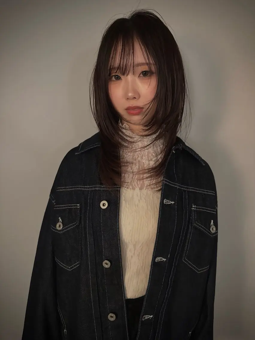 セミロング カラー ヘアカラー ROSTAR セイゴのヘアスタイル