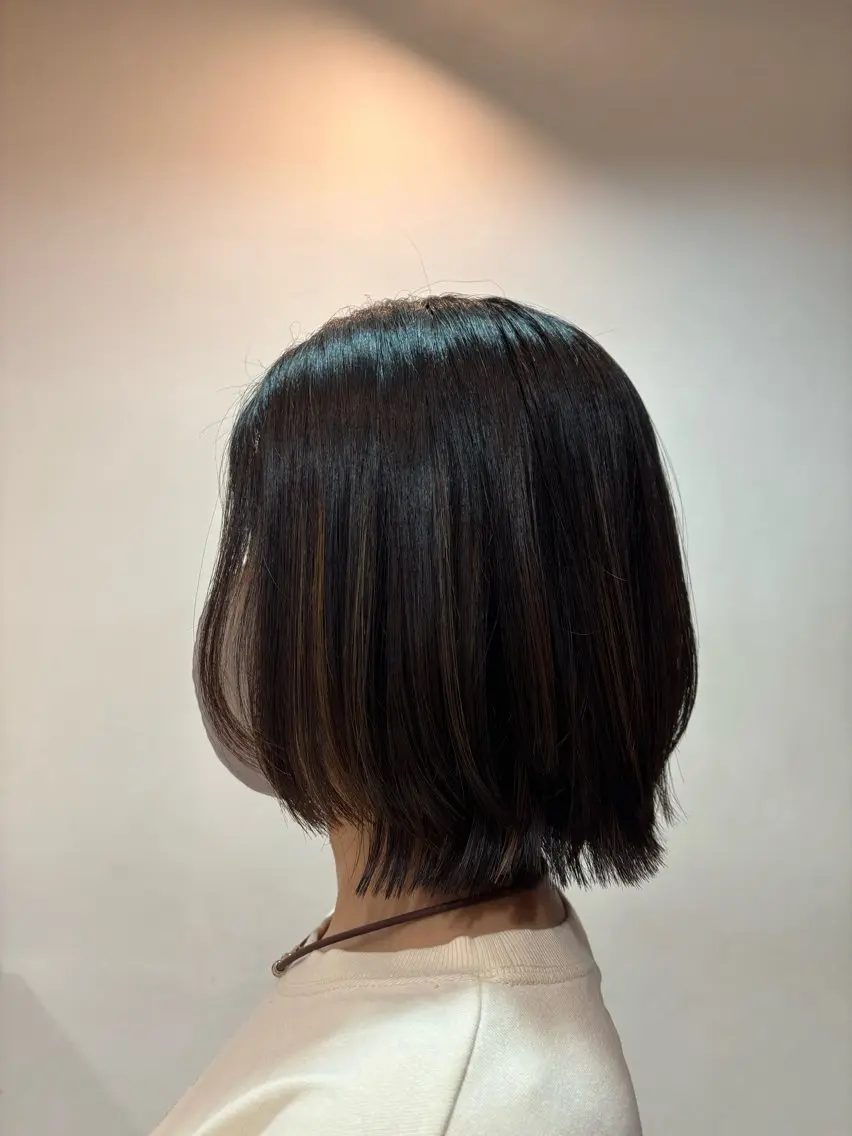 ミディアム ボブレイヤー ボブ レイヤーカット イナイ ハルカのヘアスタイル