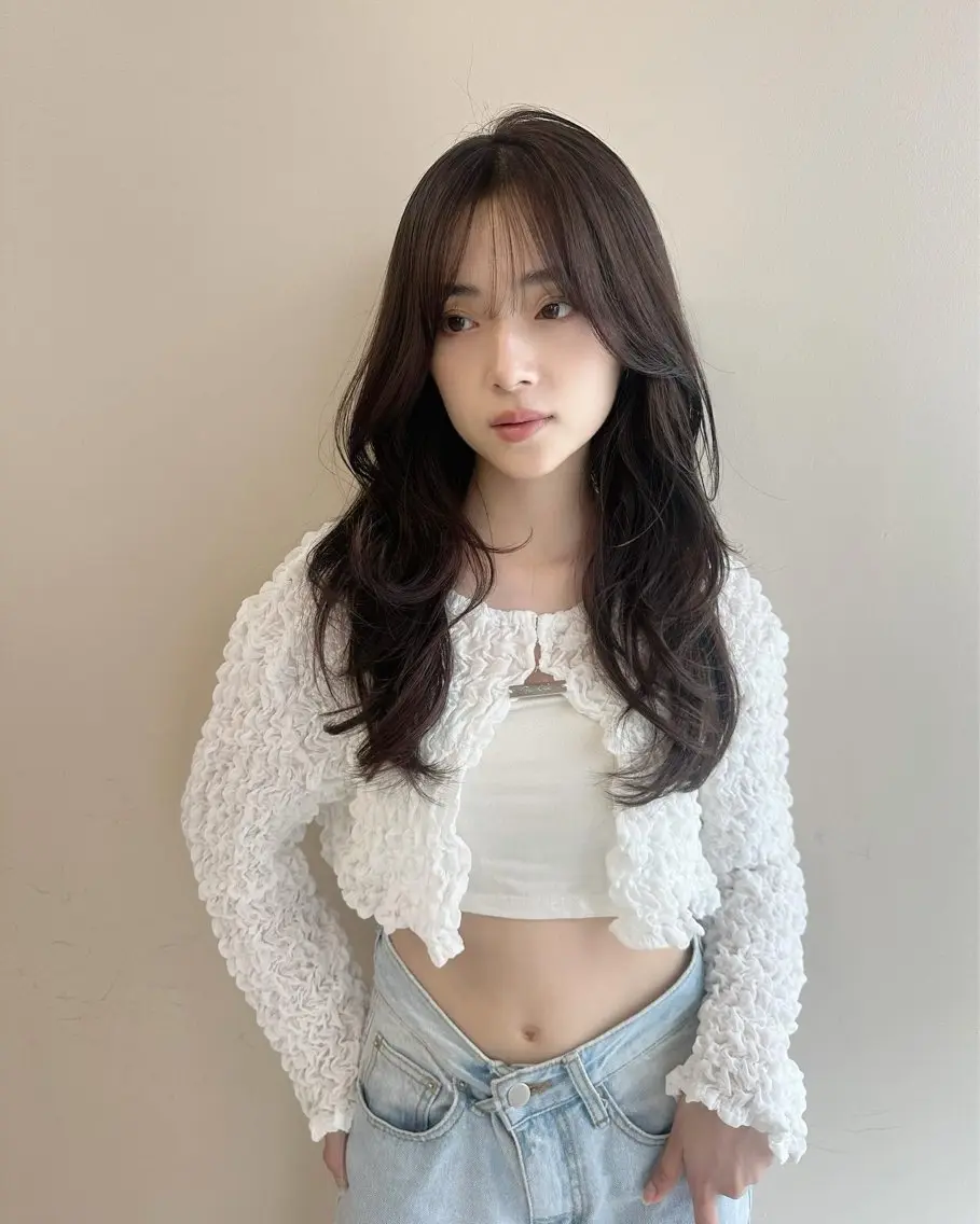 ロング ロングレイヤー レイヤーカット ロング 鎌倉 彩のヘアスタイル