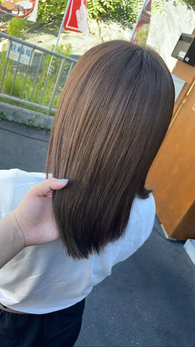 ミディアム カラー JowA✂︎ 目片夏実のヘアスタイル