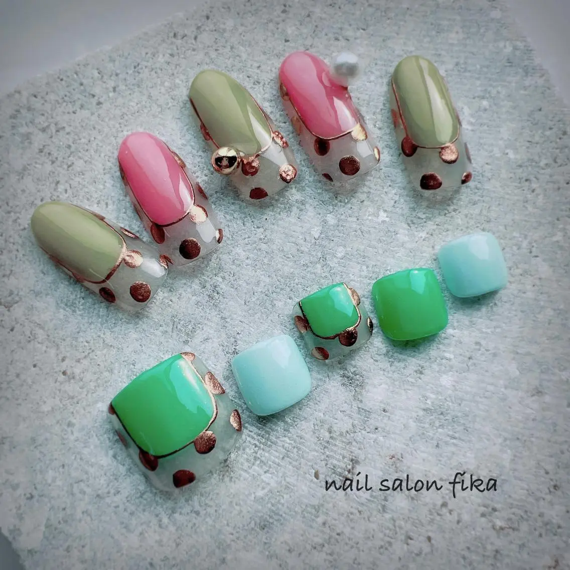 ネイル ドット フットネイル nail salon fikaのネイルデザイン