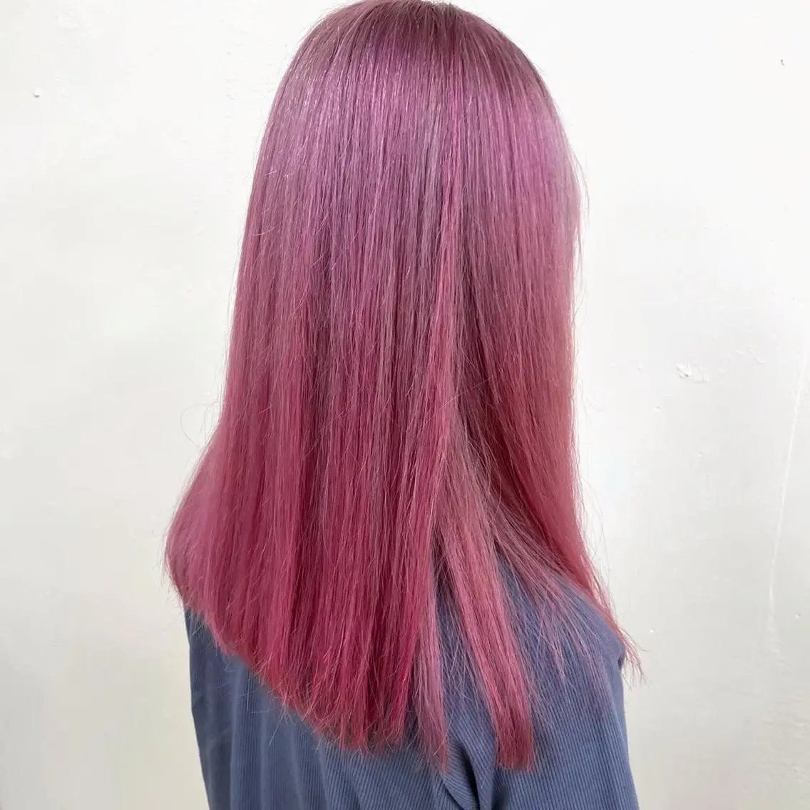 ロング カラー ヘアアレンジ ピンクカラー ヘアカラー ブリーチカラー 🩵MIZUKIのヘアスタイル