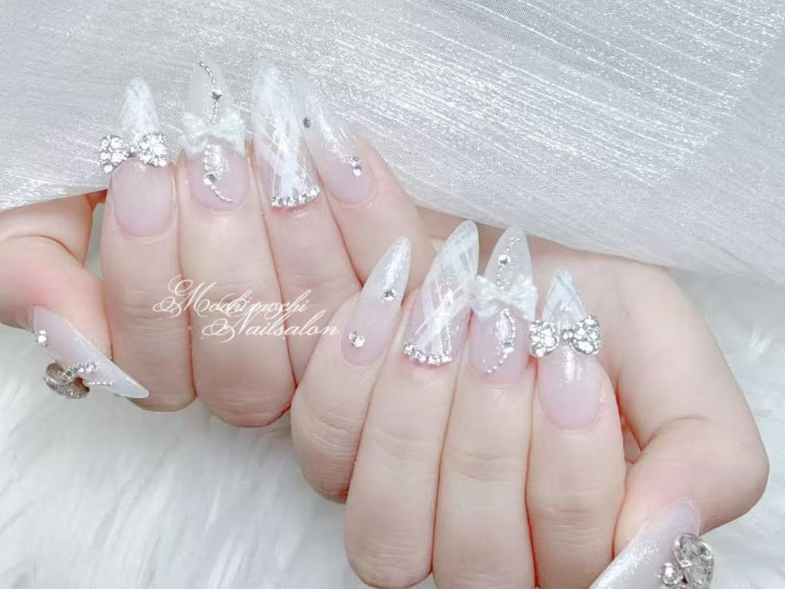 ネイル 長さ出し キラキラネイル 韓国ネイル ロングネイル マグネットネイル ハンドネイル ハンドケア MUNI🎀  NAIL のネイルデザイン