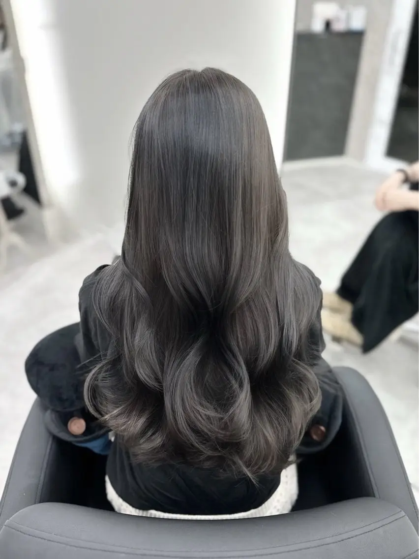 ロング カラー グレージュ カット ヘアカラー トリートメント なんば髪質改善カラー Ardoreのヘアスタイル