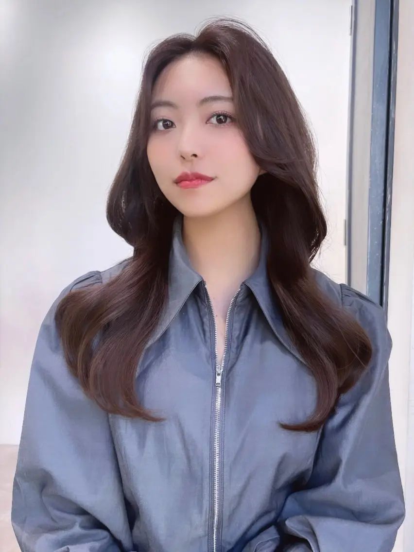 ロング 🧊🪞透明感カラー himeのヘアスタイル