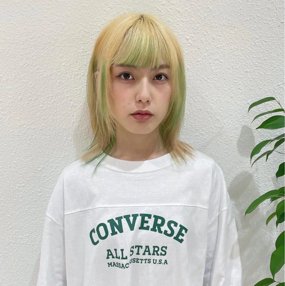 ミディアム カラー ブリーチ 抜きっぱなしブロンド デザインカラー ヘアカラー トリートメント ハイトーン/レイヤー /ケアブリーチ石川治のヘアスタイル