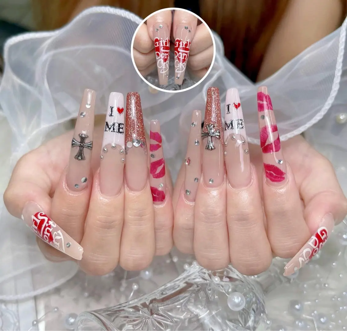 ネイル キラキラネイル 韓国ネイル マグネットネイル 持ち込み ネイルチップ ハンドネイル Chiee Bling.Nailのネイルデザイン