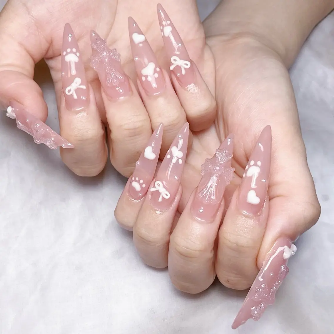ネイル ハンドネイル 🍭Yun nail hyejin🌸のネイルデザイン