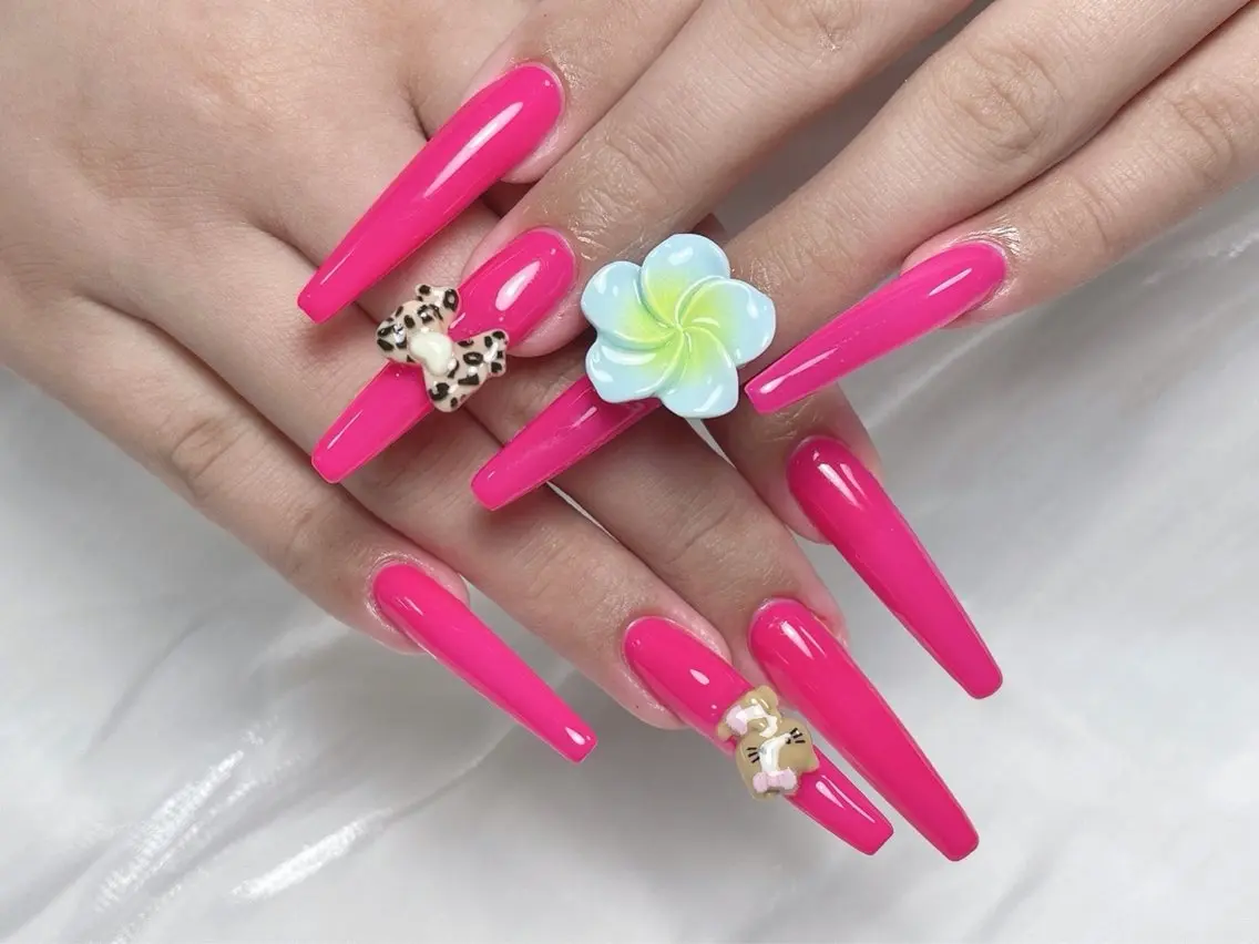 ネイル フレンチネイル ジェルネイル 韓国ネイル マグネットネイル 持ち込み AURA NAIL 🌟鶴見店のネイルデザイン