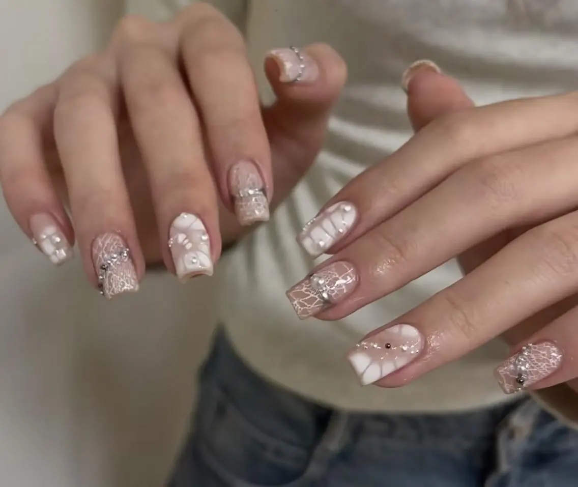 ネイル ハンドネイル エリ🫧 nail池袋東口のネイルデザイン
