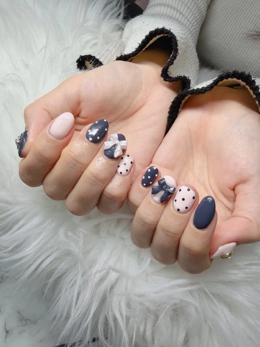 ネイル 長さ出し グラデーション 卒業式 キラキラネイル マグネットネイル Lee Nailsのネイルデザイン