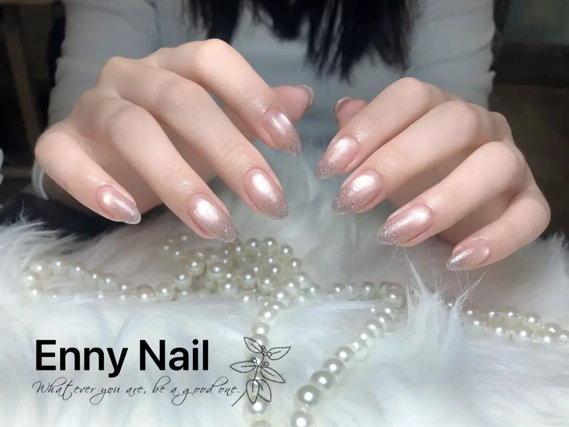 ネイル チークネイル フットネイル フレンチネイル ジェルネイル ガラスフレンチ Nailsalon Ennyのネイルデザイン
