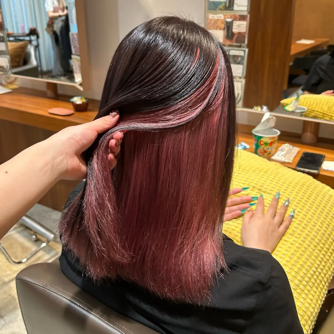 カラー ブリーチ デザインカラー 中山 紗希のヘアスタイル