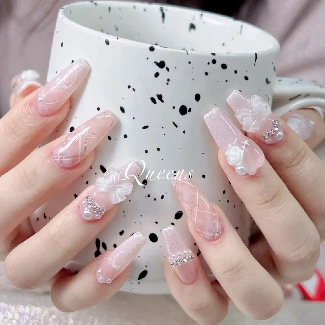 ネイル ハンドネイル Queens ひなのネイルデザイン