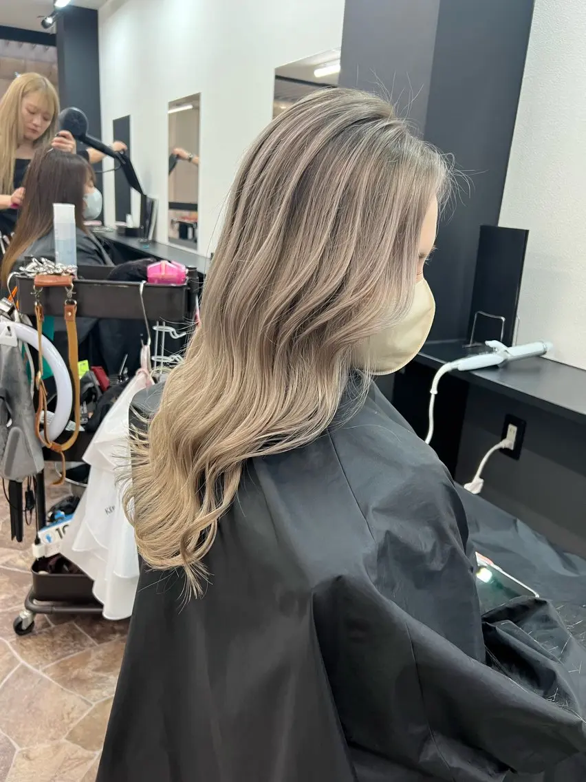 ロング 外国人風カラー レイヤーカット 藤本 翔己のヘアスタイル