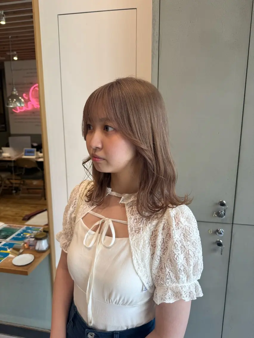 ミディアム カラー ベージュカラー ブリーチ ヘアカラー アオヌマミユ☁️ /ボブ/ハイトーン/のヘアスタイル