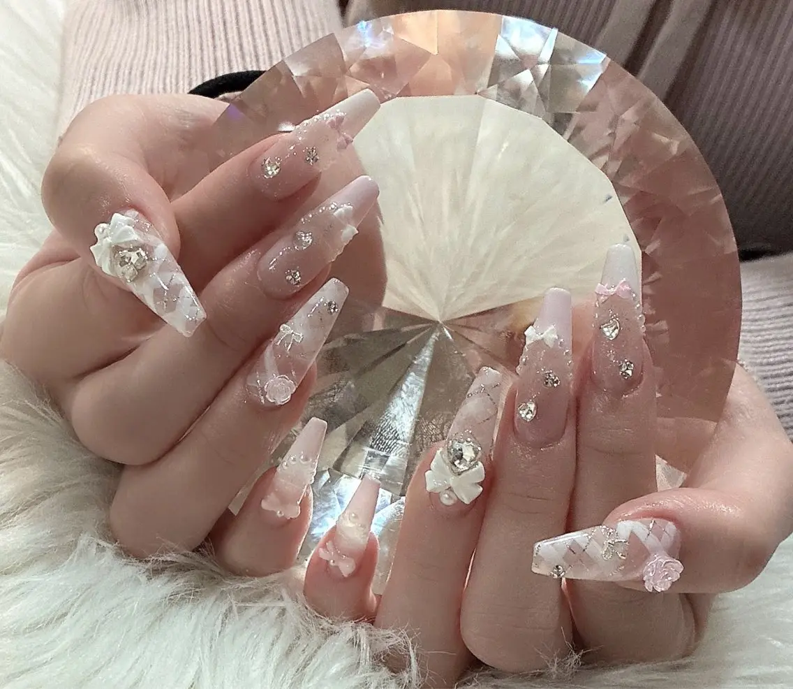 ネイル ハンドネイル LoaChaton kaeのネイルデザイン