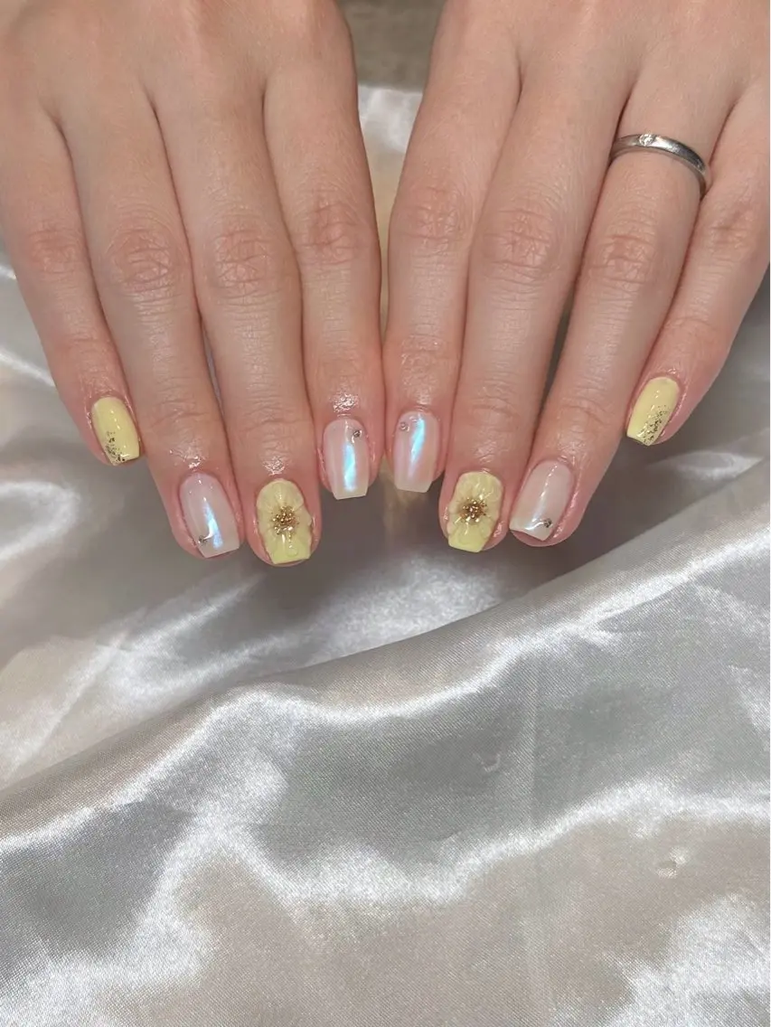 ネイル フラッシュネイル マグネットネイル ニュアンスネイル シンプルネイル 夏ネイル ハンドネイル at Nailのネイルデザイン