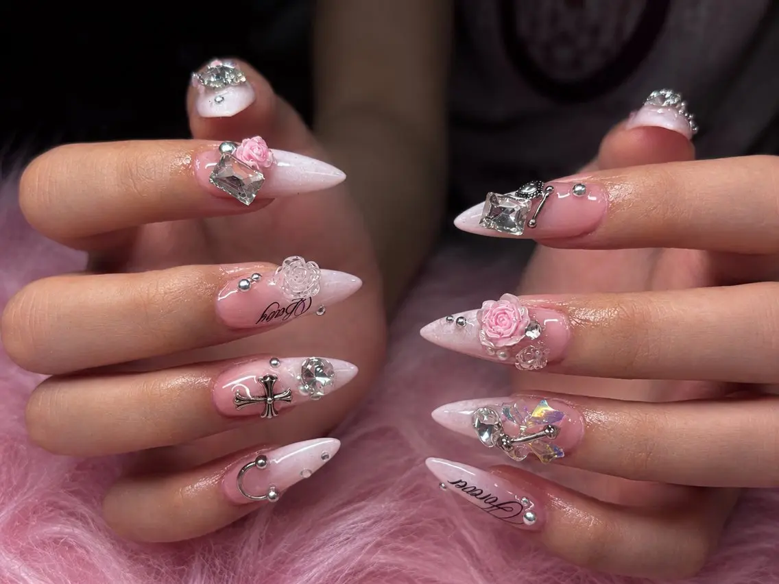 ネイル HAPPI NAIL . LEEのネイルデザイン
