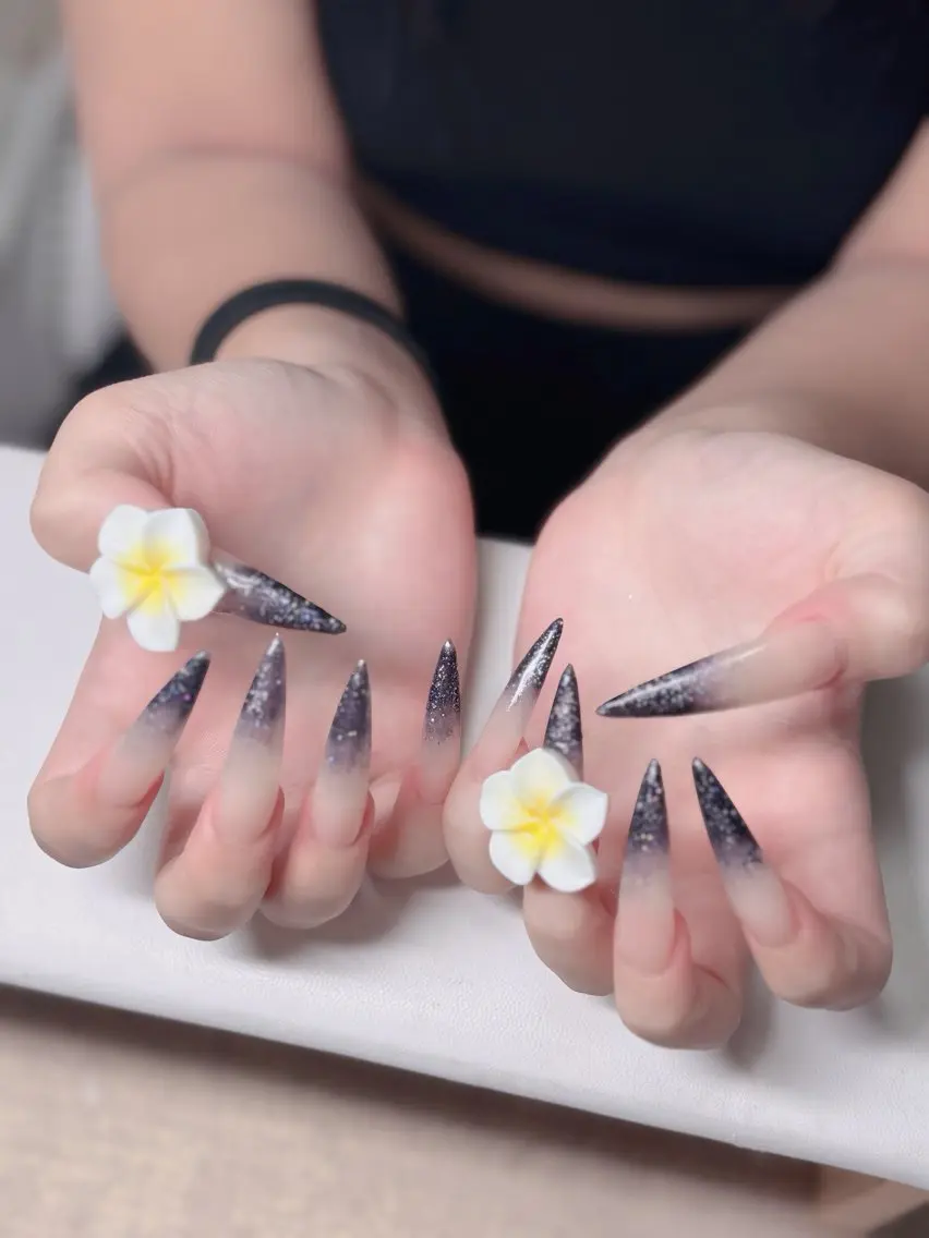 ネイル オーロラネイル フレンチネイル ジェルネイル ハロウィン 韓国ネイル ハンドネイル neco H.babynailのネイルデザイン