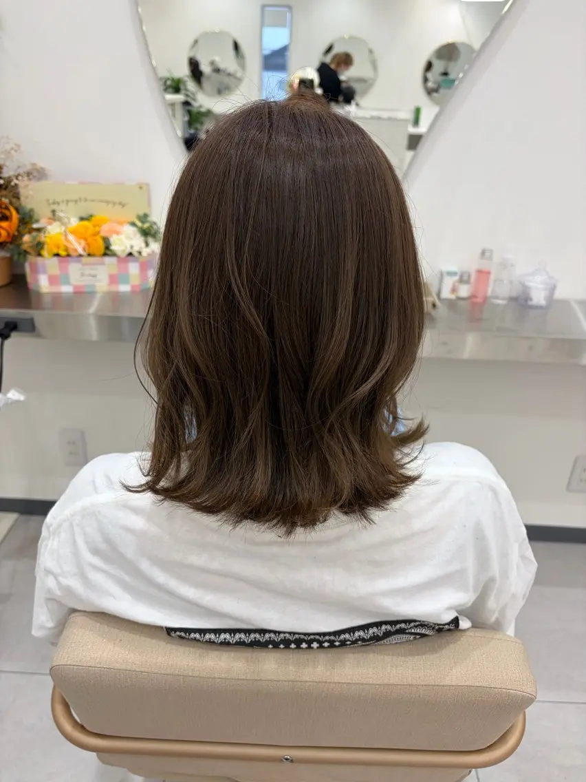 ミディアム くびれヘア レイヤーカット カット ヘアカラー N° Elune MIYUUのヘアスタイル