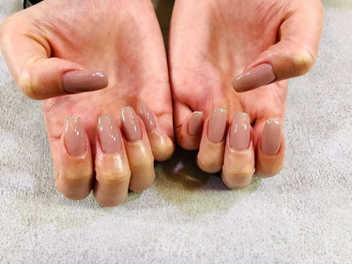 ネイル シルバー ハンドネイル 🌿Nnail🌿 プライベートサロンのネイルデザイン