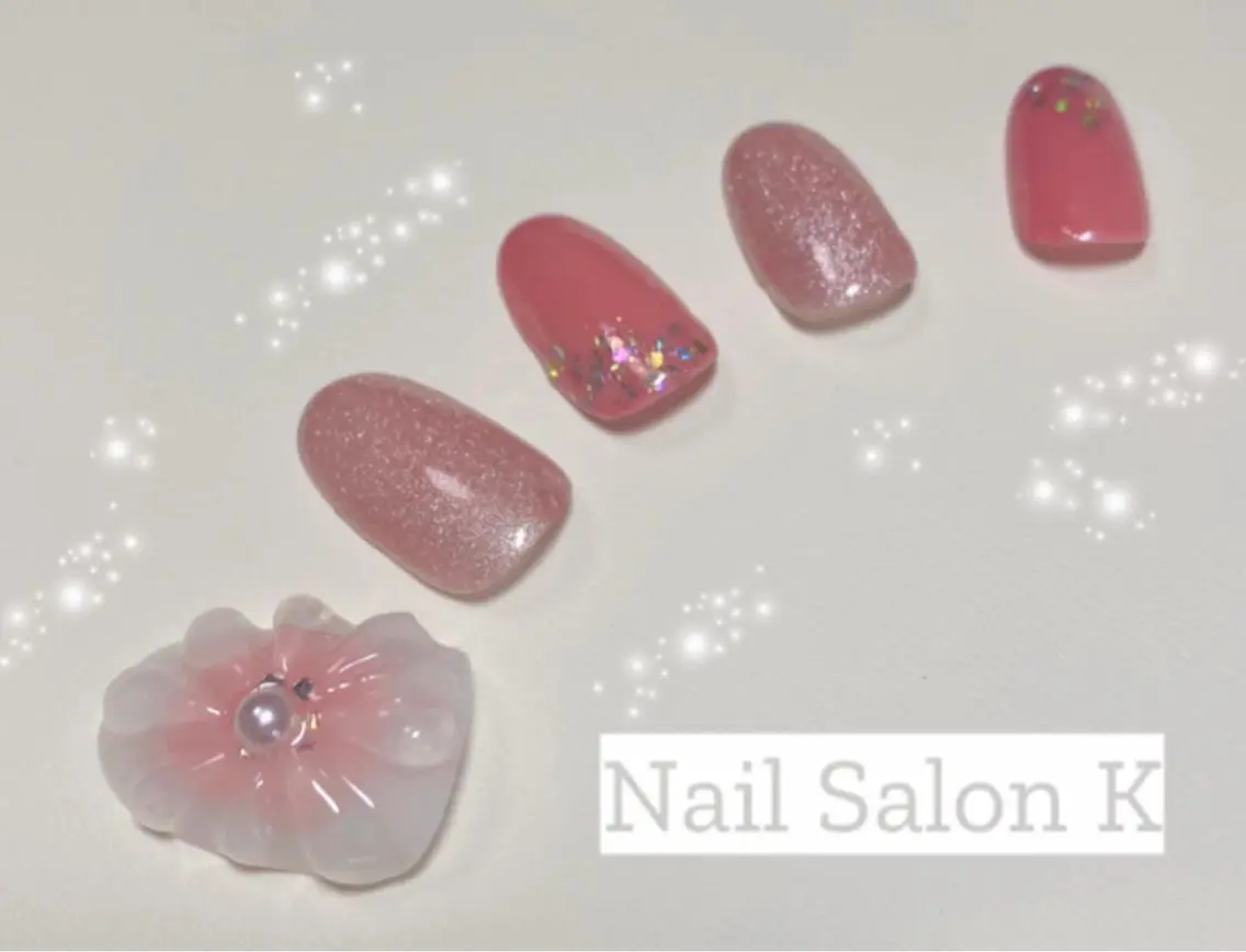 ネイル フラワーネイル キラキラネイル ラメ(グリッター) マグネットネイル ぷっくりネイル Nail Salon K 🧸美爪育成のネイルデザイン