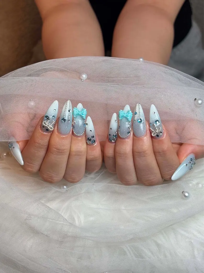 ネイル チークネイル ドット フレンチネイル グラデーション ハート ハンドネイル Julli NailStudioのネイルデザイン