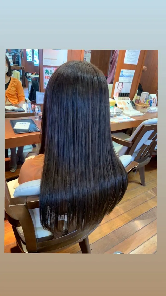 ロング カラー 三輪 南月のヘアスタイル