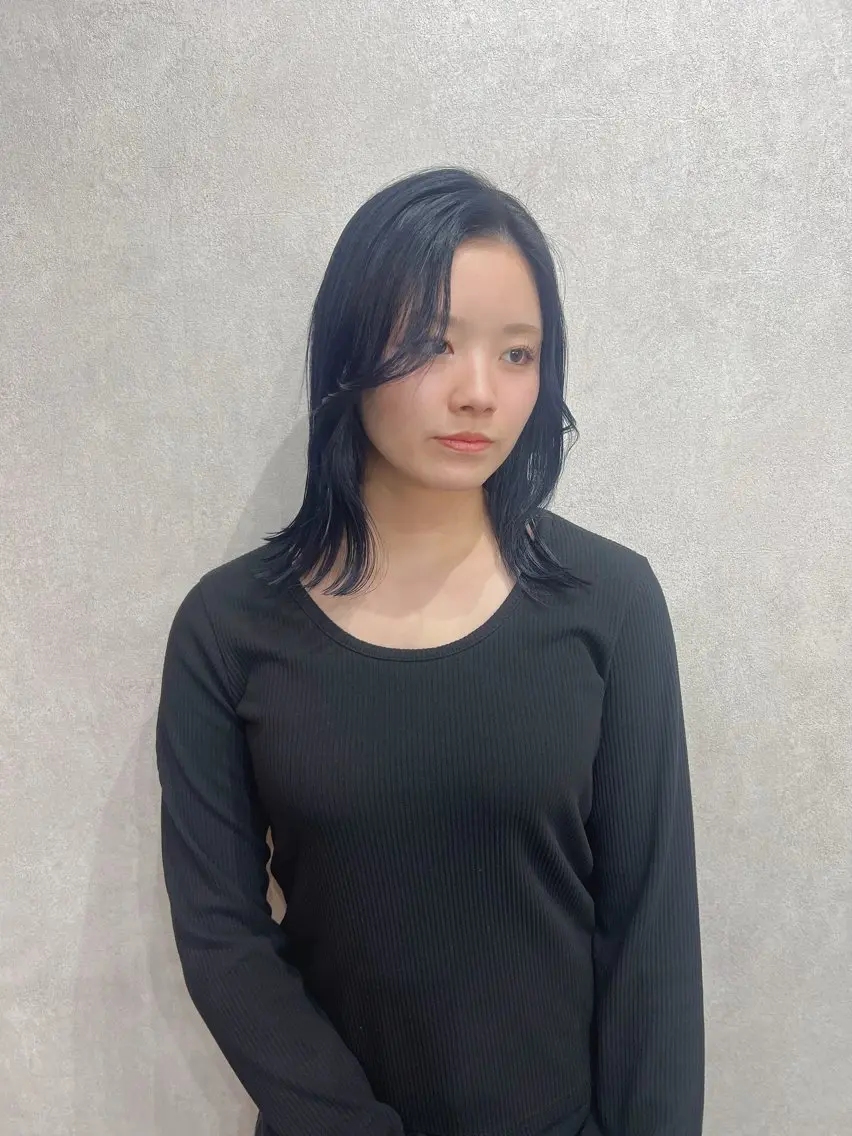 ショート カラー ベージュカラー ブリーチ ケアブリーチ ハイトーンカラー ミルクティーベージュ YUI ハイトーンカラーのヘアスタイル