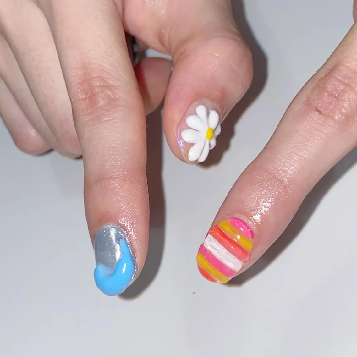 ネイル 氷ネイル・うるうるネイル 韓国ネイル ハンドネイル Nail by Licorneのネイルデザイン