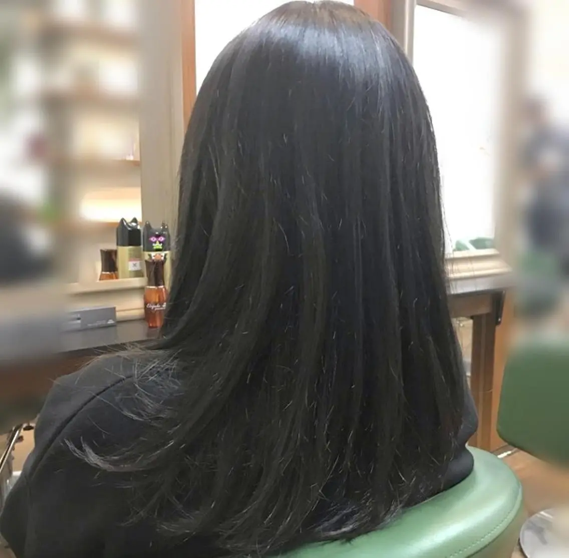 セミロング アッシュ ヘアカラー トリートメント 渡辺 康行のヘアスタイル