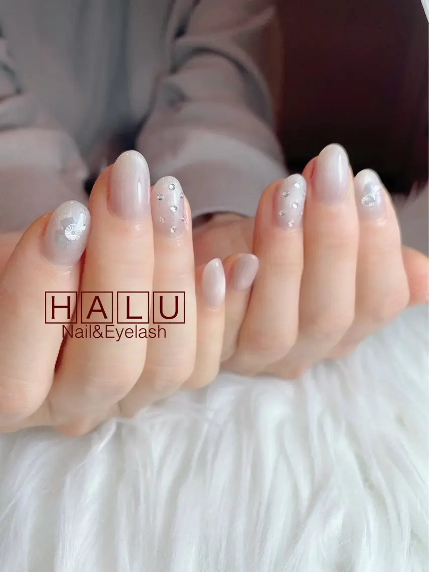 ネイル シルバー HALU ハルのネイルデザイン