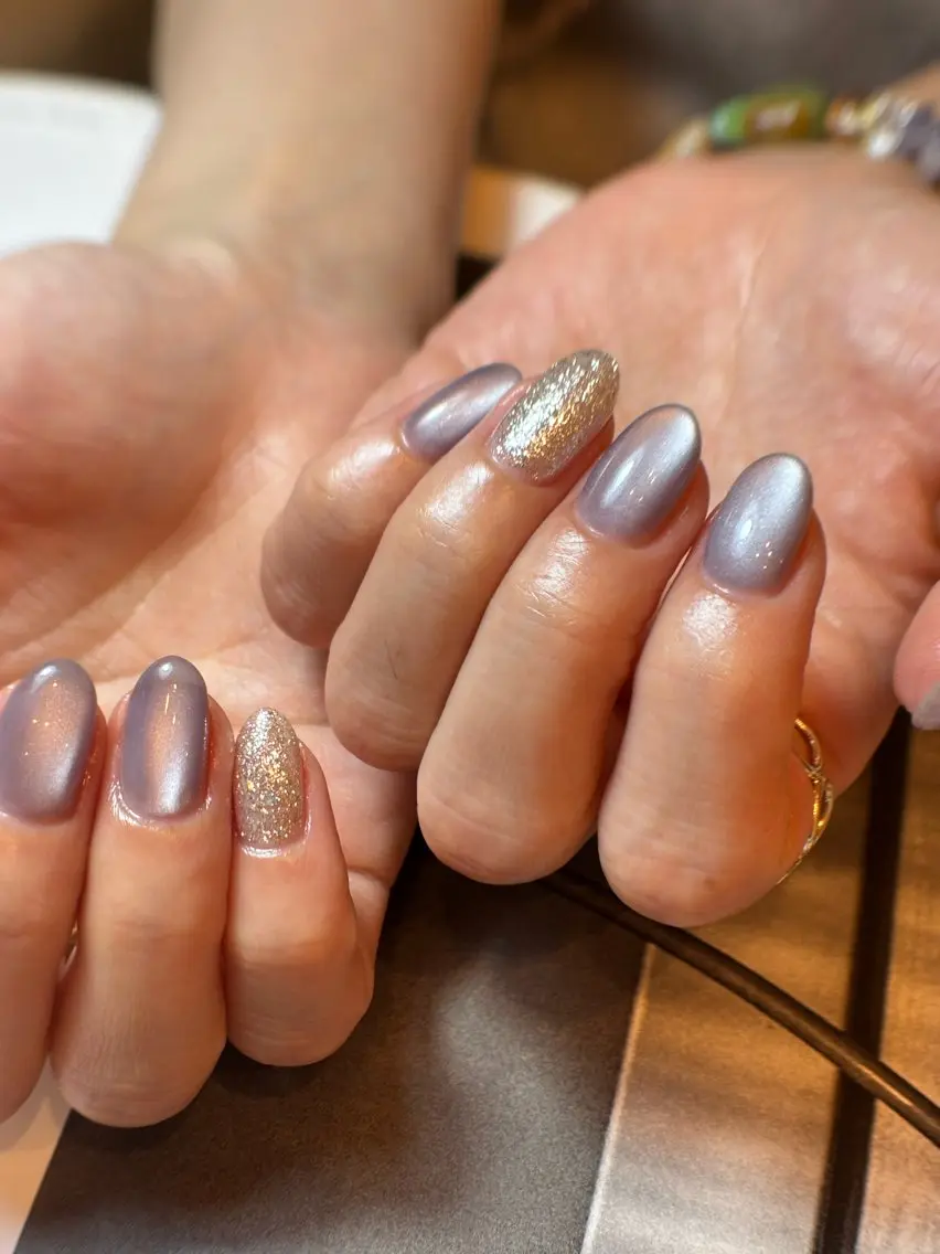 ネイル フットネイル ジェルネイル マグネットネイル ニュアンスネイル ワンカラーネイル illum hicariのネイルデザイン