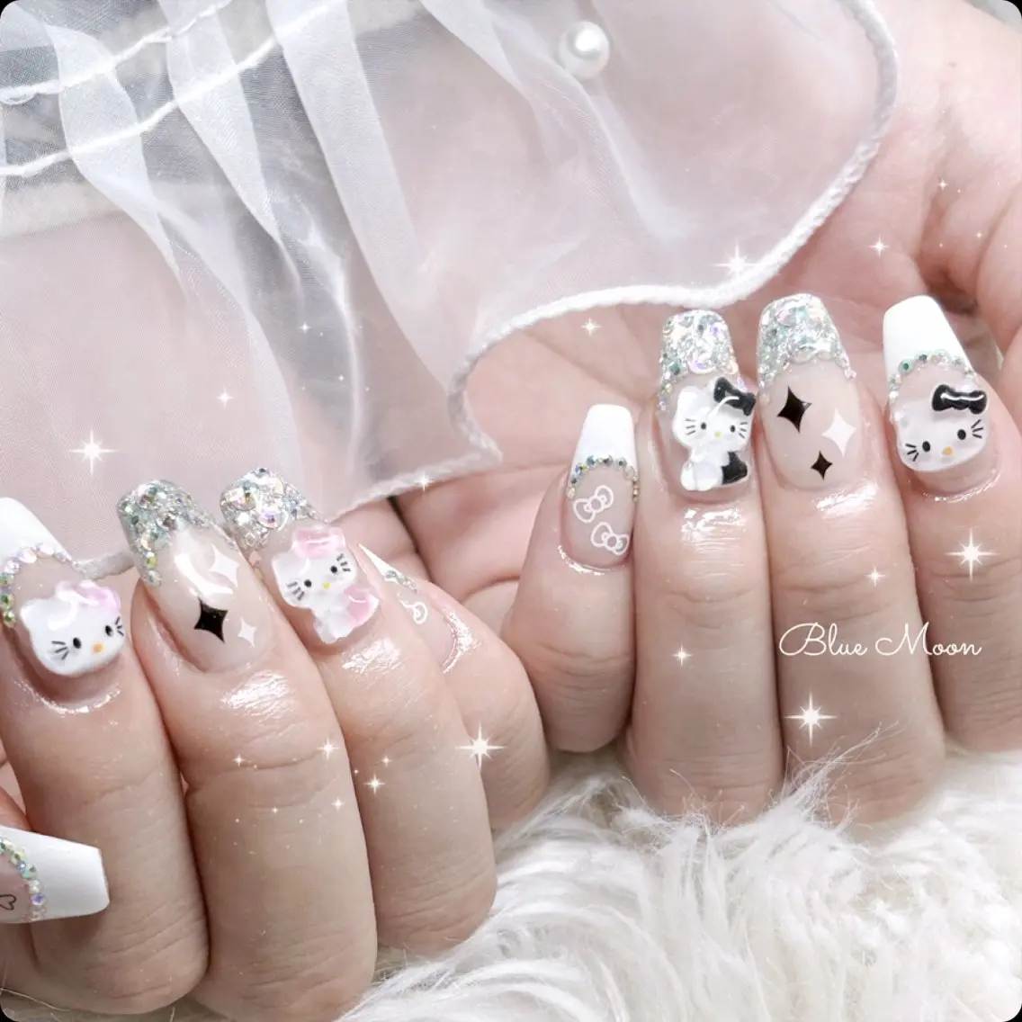 ネイル ハンドネイル フットネイル ハンドケア nail salon Blue Moonのネイルデザイン