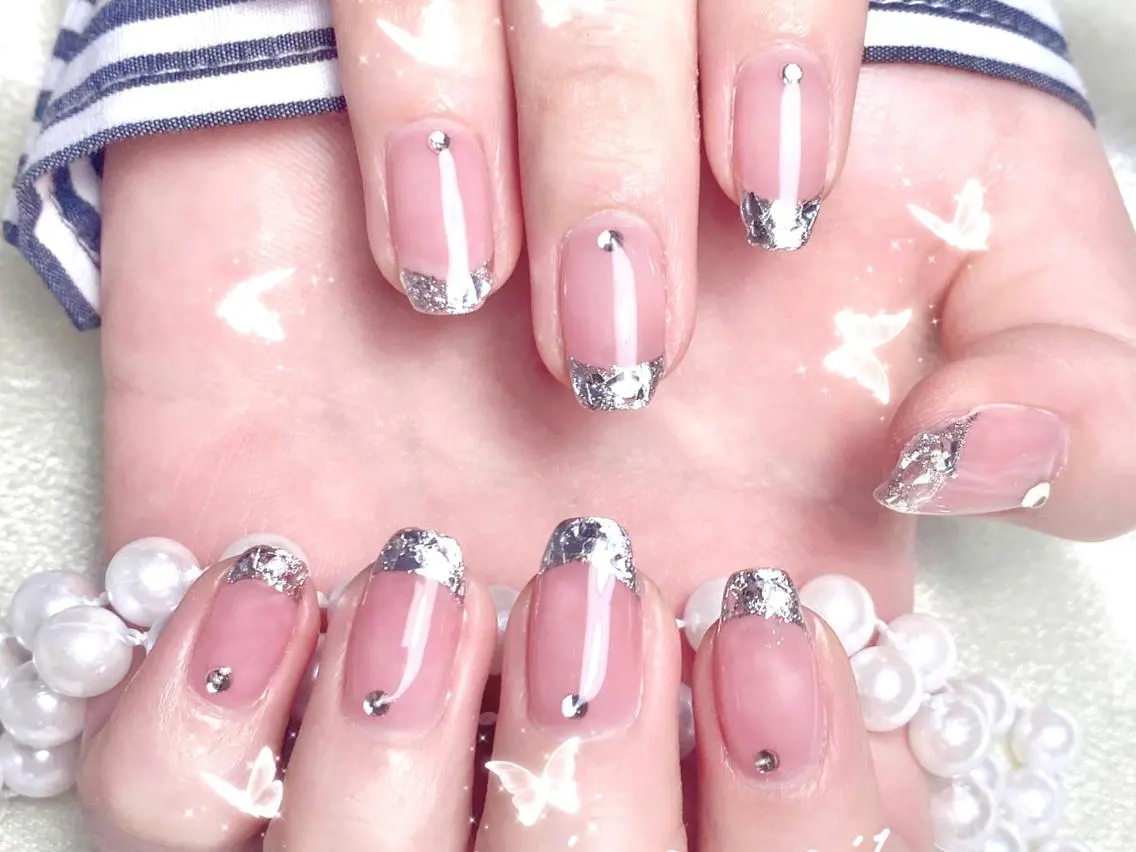 ネイル リリ 奈🎀のネイルデザイン