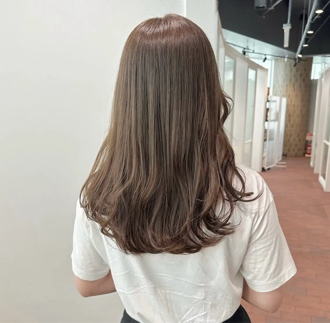 セミロング カット ヘアカラー 透明感color MANAKAのヘアスタイル