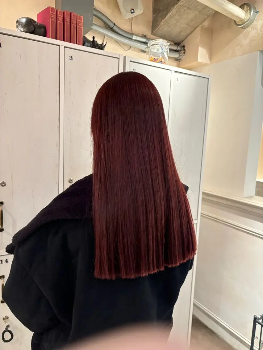 ロング カラー ブリーチ ボルドーカラー ブリーチなしカラー 髪質改善カラー ベージュ🤎YUMEのヘアスタイル