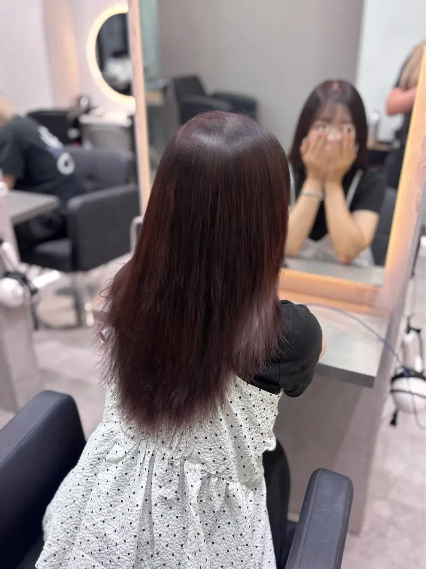 ロング ヘアカラー トリートメント 𝓛𝓪𝓹𝓲𝓼 𝓨̆̈𝓾𝓲のヘアスタイル