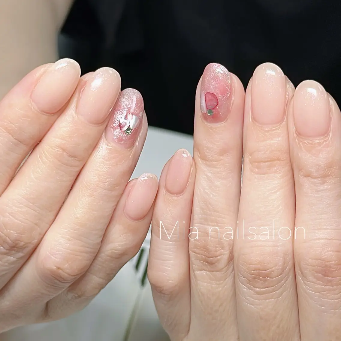 ショート ハンドネイル Mia ネイルサロンのネイルデザイン