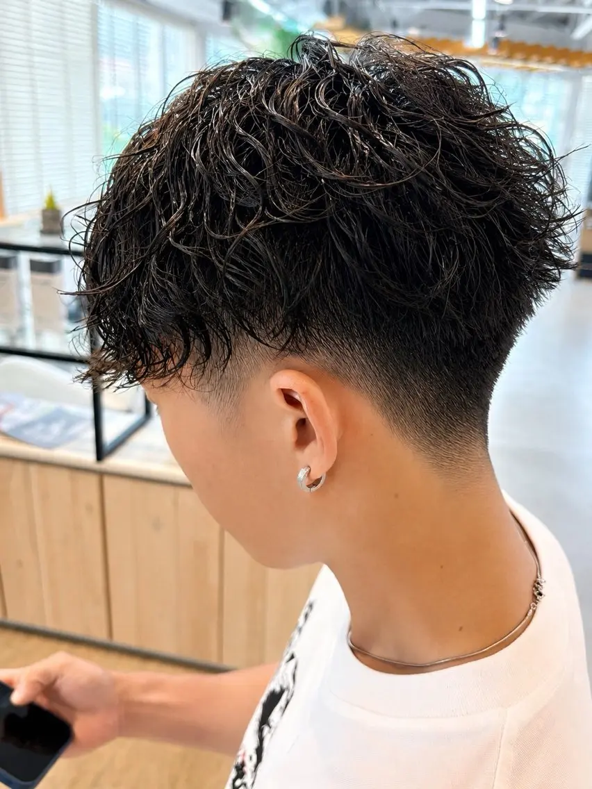 パーマ メンズ 若原 絃汰のヘアスタイル