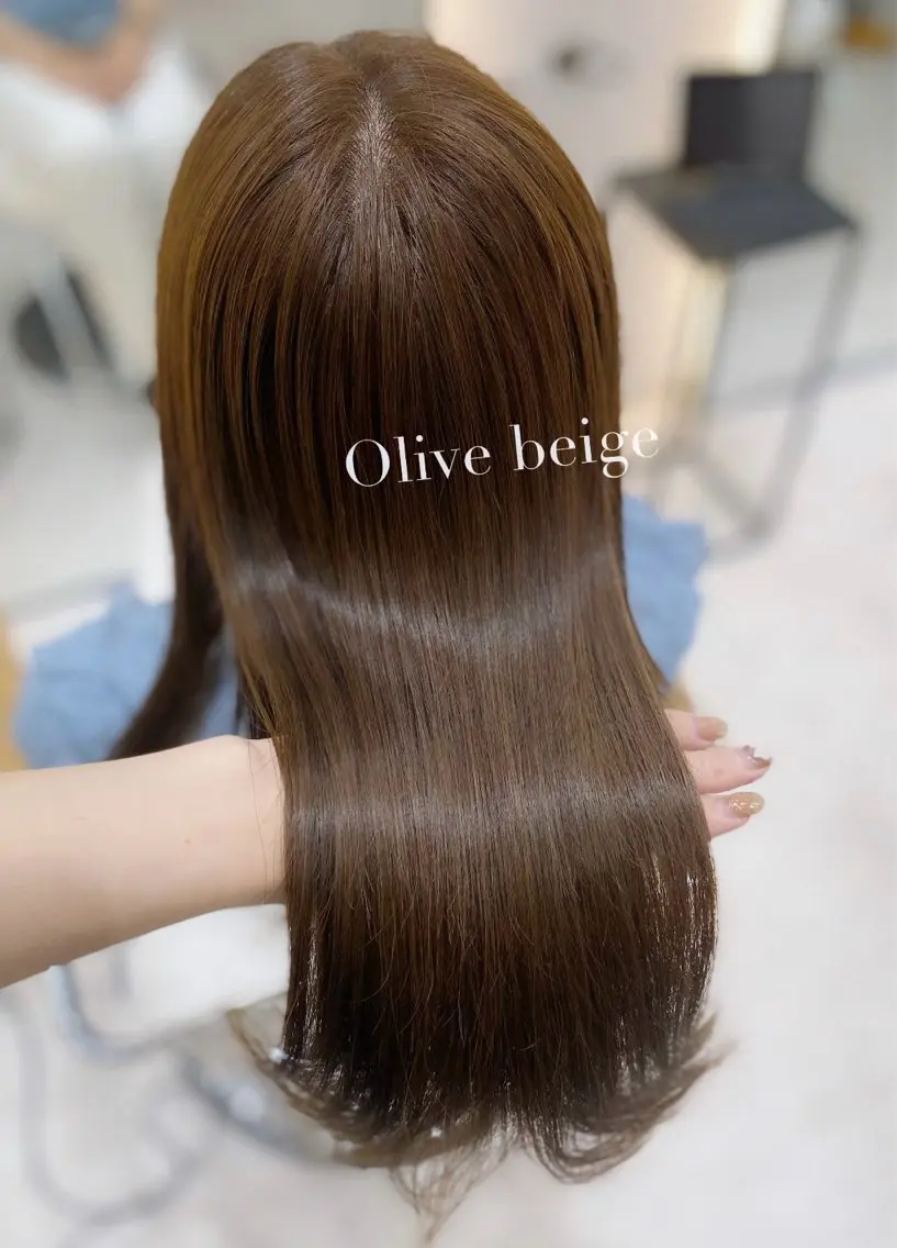 セミロング カラー ベージュカラー オリーブベージュ 顔周りカット 艶髪・透明感カラー・ 韓国ヘア・Yuriのヘアスタイル